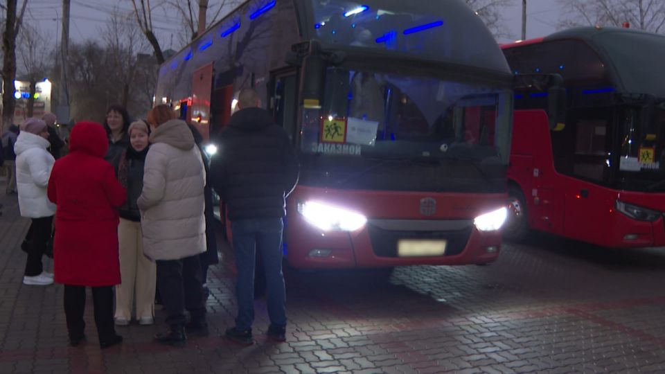 Белгородские школьники отправились в новогоднее путешествие по трём городам России