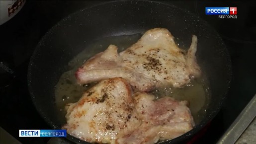 Вместо румяной корочки при приготовлении мяса – сковорода, полная пены и воды