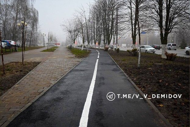 В Белгороде завершают строительство велодорожек на проспектах Ватутина и Б. Хмельницкого