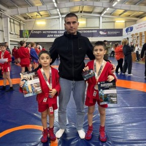 Открытый турнир по самбо. В городе Губкине прошёл открытый турнир по самбо среди юношей 2014-2015 и 2016-2017 годов рождения, посвященный Дню Конституции Спортсмены из города Валуйки под руководством тренера Максима Ерина...