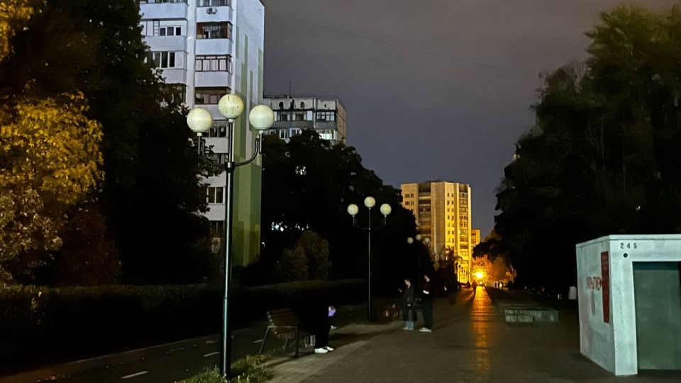 Вячеслав Гладков поручил включить свет на школьных стадионах для занятий по вечерам и в выходные