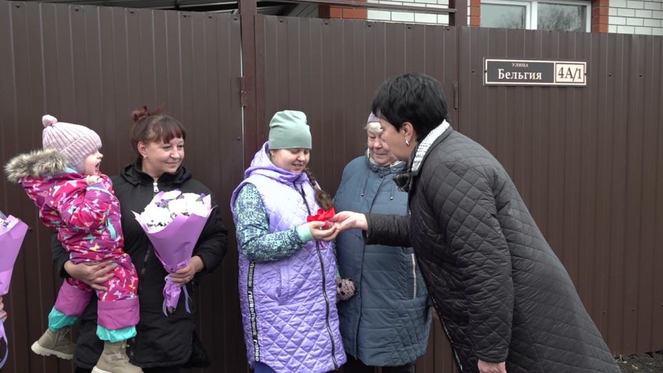 В селе Поповка Корочанского округа ещё одна семья обрела собственный дом