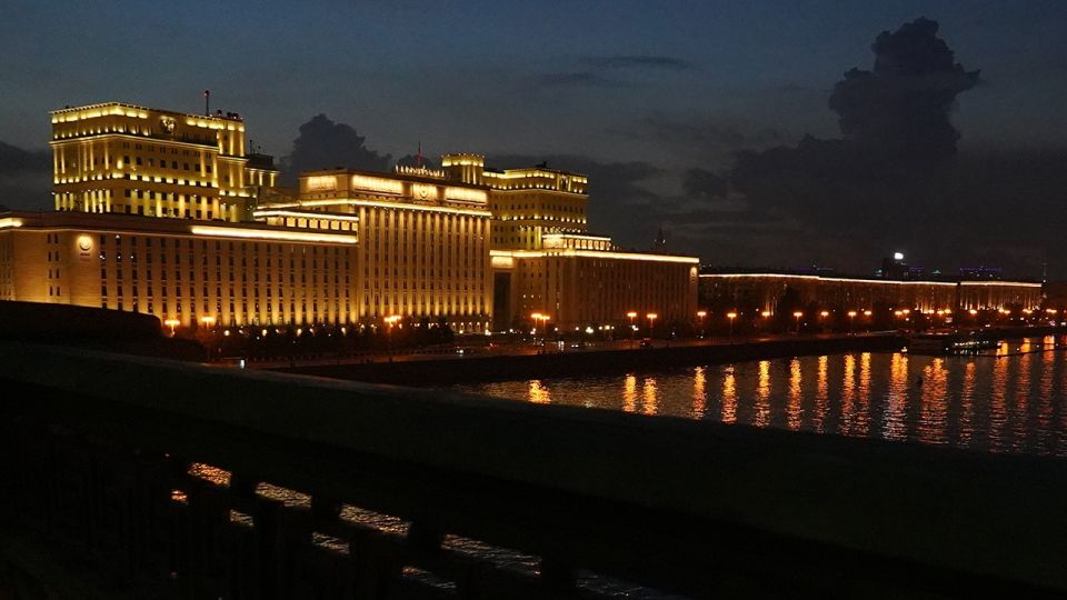 Силы ПВО уничтожили 17 дронов за пять часов над регионами России