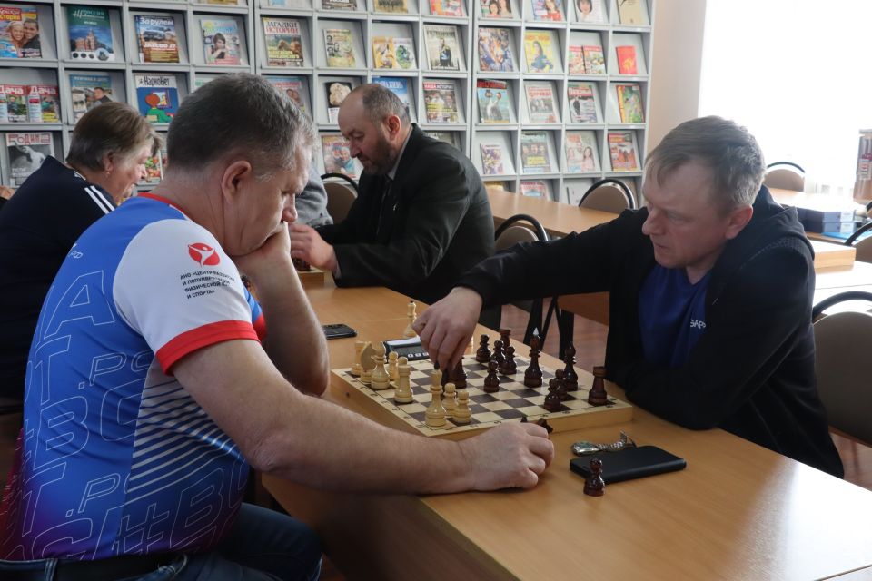 В рамках Декады инвалидов в Краснояружской библиотеке прошёл традиционный шахматный турнир