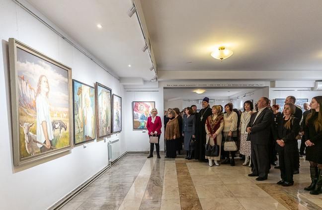 В соборном зале Белгородской митрополии состоялась очередная литературно-музыкальная гостиная, которую назвали «Немного солнца в ненастный осенний день»