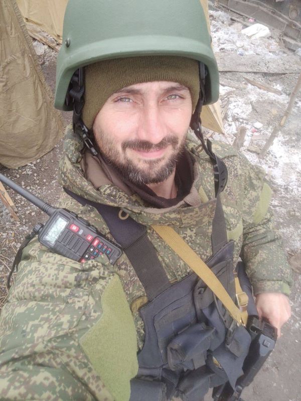 «Даже на войне, в тяжёлых условиях, он ловил радиоволну. Любил слушать новости и рассказывать обо всём товарищам», – вспоминает сестра погибшего участника СВО Светлана Кононенко