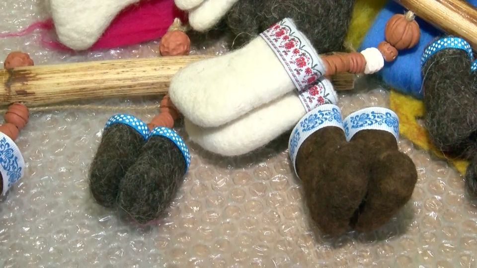 Валенки-обереги: в Волоконовке запустили проект помощи бойцам СВО