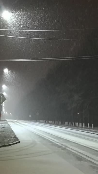 Галина Руденко: Снег в городе. Радуемся зимнему настроению погоды, но не забываем про безопасность на дорогах