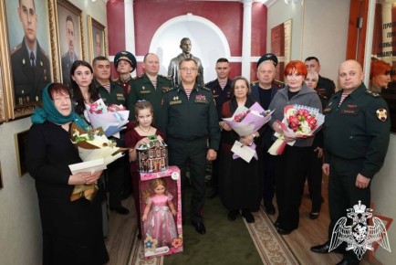 В Центральном округе Росгвардии прошли мероприятия, посвящённые Дню Героев Отечества