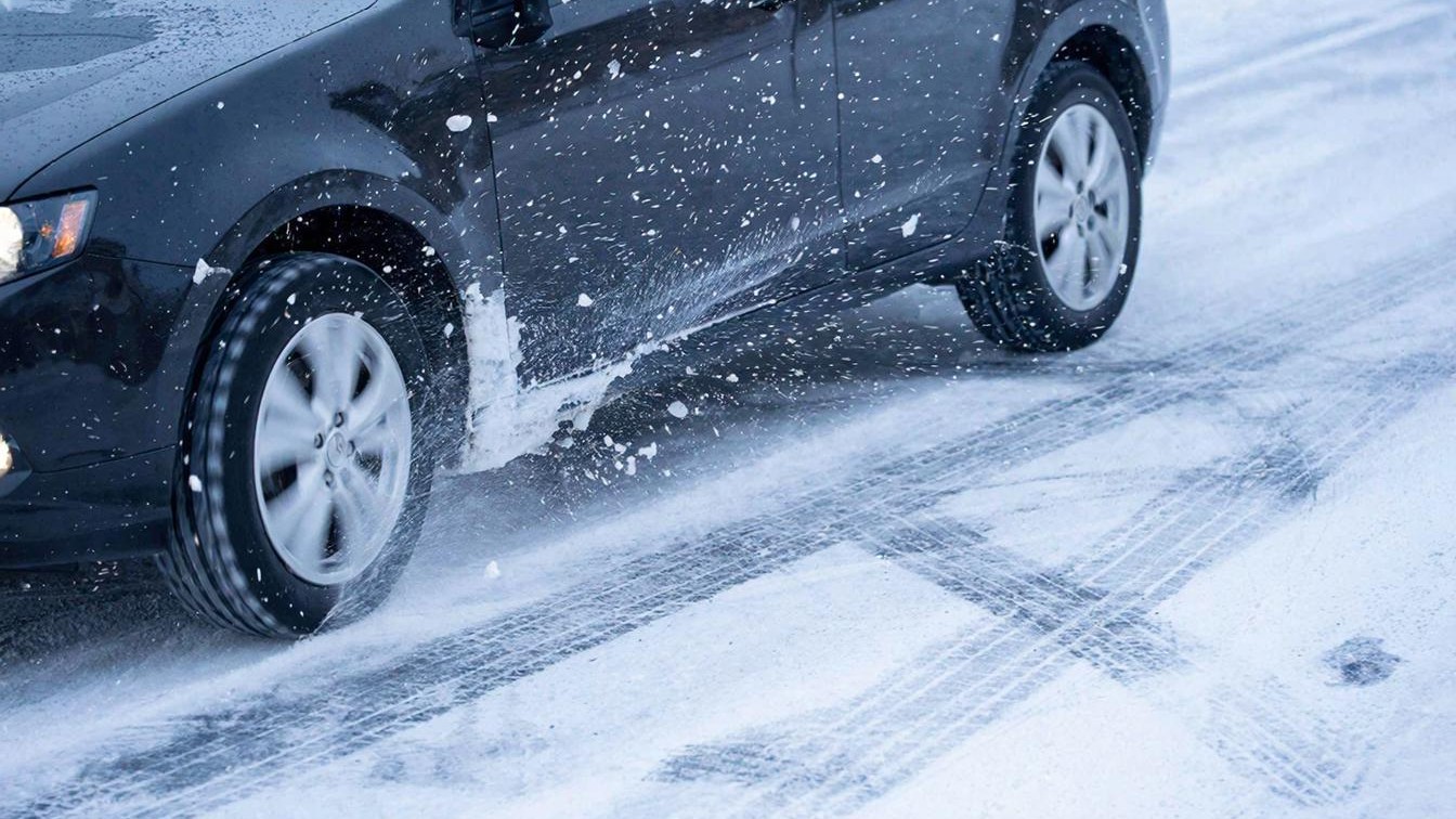 Порядок действий при заносе автомобиля