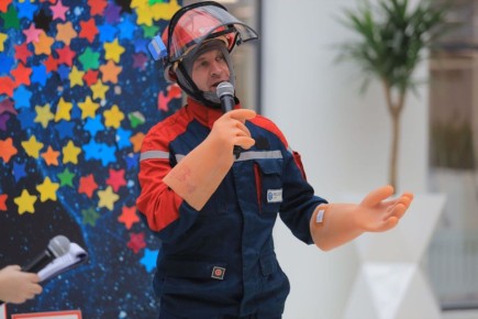 Белгородские энергетики презентовали детскую книгу по электробезопасности