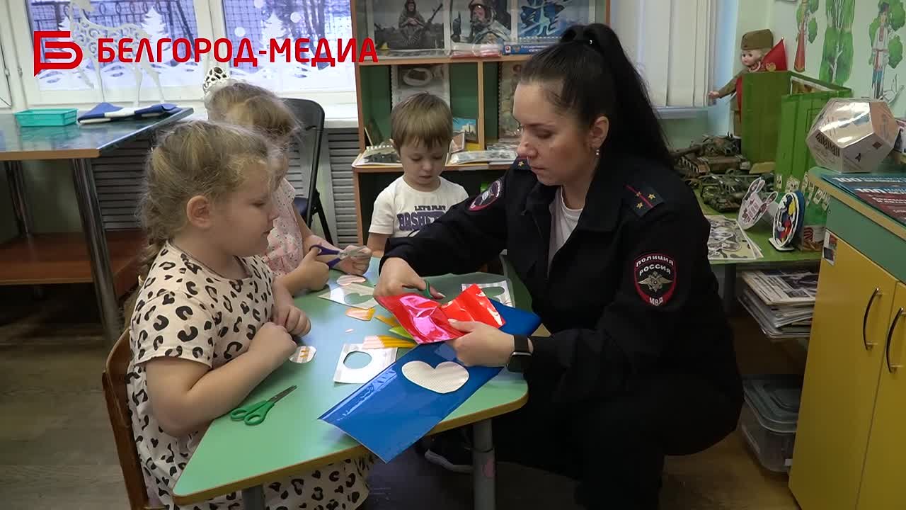 Воспитанникам детского сада №56 Белгорода провели мастер-класс по изготовлению светоотражающих элементов