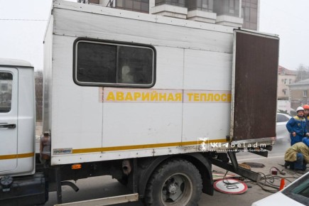 Теплоэнергетики приступили к срочному ремонту участка теплосети в тепловой камере на ул. Князя Трубецкого в Белгороде