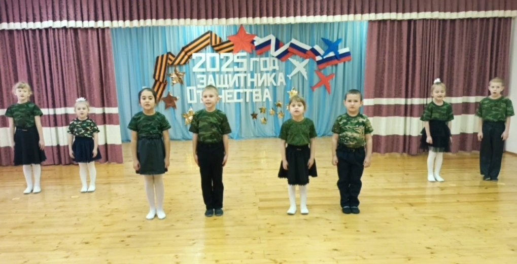 В Краснояружском детском саду "Солнечный" состоялось торжественное закрытие Года защитника Отечества