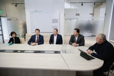 Вчера Корочанский округ посетил Полпред Президента России Игорь Щёголев вместе с Губернатором Белгородской области Вячеславом Гладковым