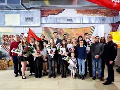 Николай Нестеров: Сегодня, в один из главных государственных праздников нашей страны — День Конституции Российской Федерации, — особое и волнующее событие произошло в жизни шести юных жителей Корочанского округа: они...