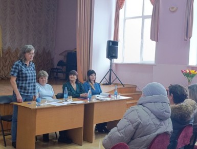 Сотрудники управления социальной защиты населения осуществили выездной приём граждан в селе Казацком