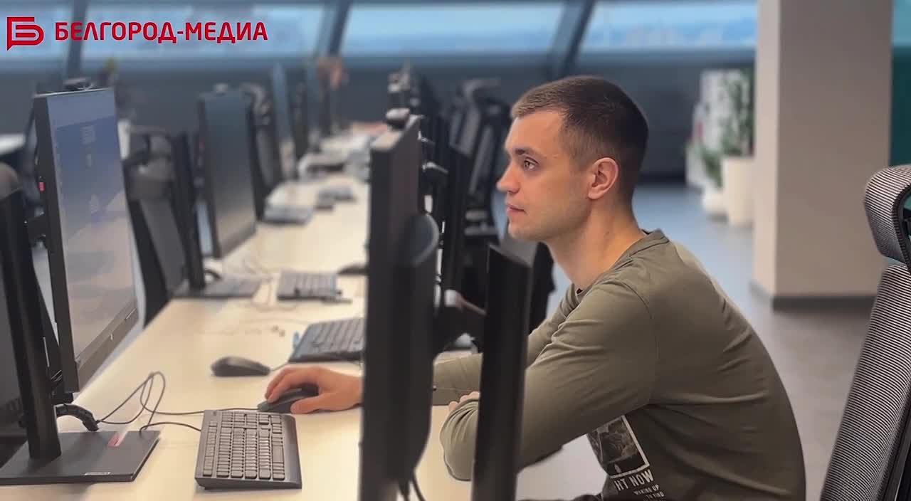 Руководитель Школы программирования №21 Андрей Бородай рассказал о возможностях мессенджера MAX