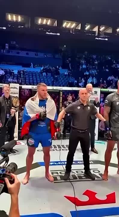 ������ ��������: ������� ������!. ����� ������ � ���� ������� Fedor Team � ������ ������ ������� � Ը���� ����������� � ������� ����� ��������� ������ ��������� ������ � ����� �� ����� PFL, ������� ������ �� �����������...