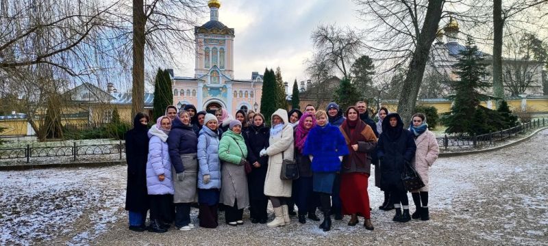 Сотрудники УМВД России «Старооскольское» вместе со своими близкими посетили с экскурсией монастырь Оптину пустынь