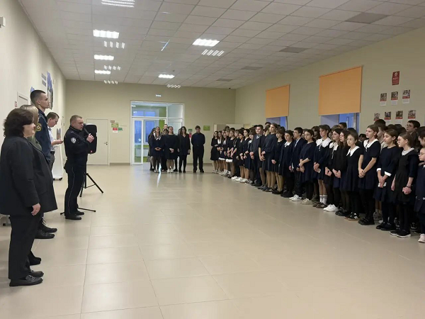 Внеклассные часы по детской дорожной безопасности прошли в образовательных учреждения области