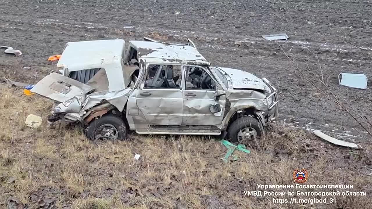 #СВОДКА_ДТП. По предварительным данным, вчера в 09 часов 15 минут на 26 км автодороги «Незнамово - Архангельское - Потудань - Роговатое» Старооскольского округа 54-летний водитель, управляя автомобилем «Уаз Пикап», не выбрал...