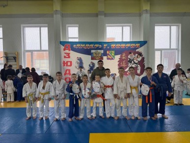 В городе Бобров Воронежской области состоялся турнир по дзюдо «Новогодний»