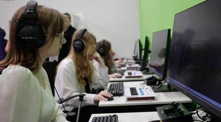 В Строителе открыли школу креативных индустрий