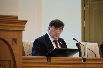 Юрий Клепиков: Отдельным блоком сегодня рассмотрены вопросы, касающиеся организации работы депутатов и областной Думы в целом