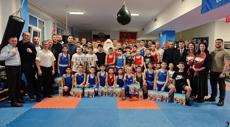 Белгородский детский клуб бокса «Апперкот» получил новый ринг от друзей из «Мираторга»