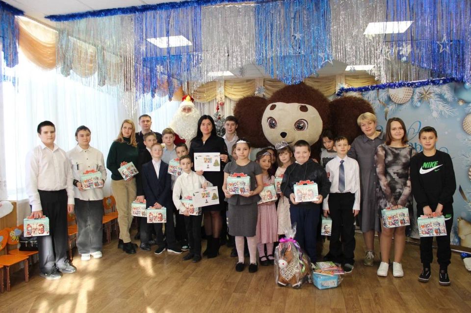 Белгородские транспортные полицейские приняли участие в акции «Полицейский Дед Мороз»