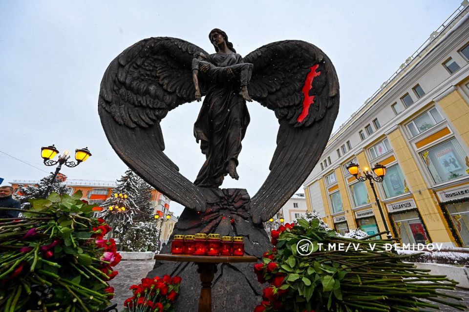 Валентин Демидов: В канун Нового года 30 декабря 2023 года, когда улицы должны были наполняться предпраздничной суетой и ожиданием чуда, в самом центре города оборвались жизни наших соседей, друзей, земляков