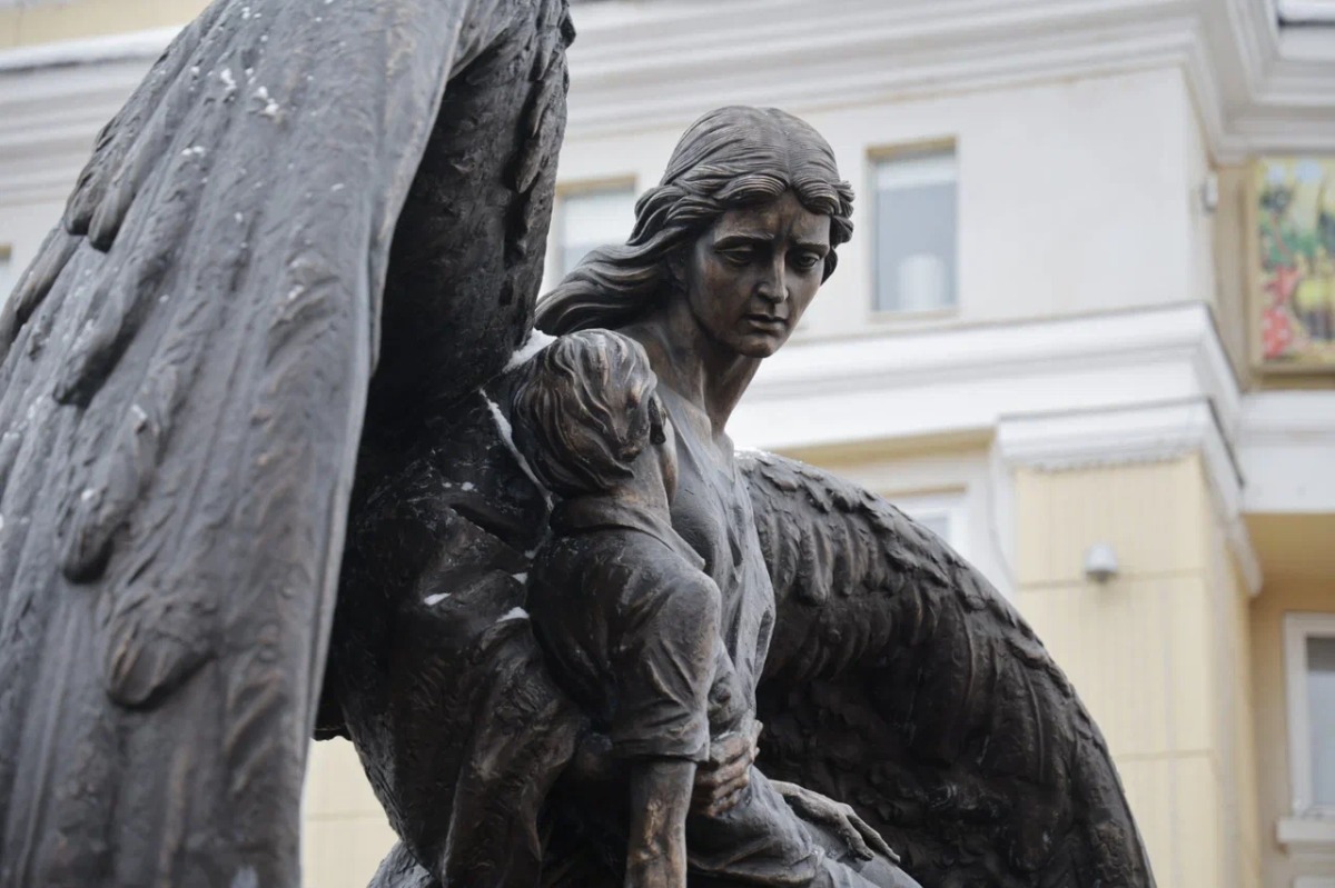 Вячеслав Гладков: В Белгороде освятили мемориал в память о жителях, погибших в результате атаки ВСУ 30 декабря 2023 года