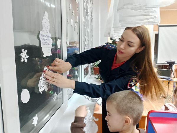 Безопасным маршрутом в Новый год отправились воспитанники детских садов