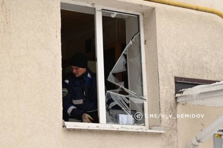 В Белгороде ликвидируют последствия ракетного обстрела