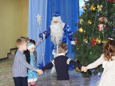 Продолжаются новогодние утренники