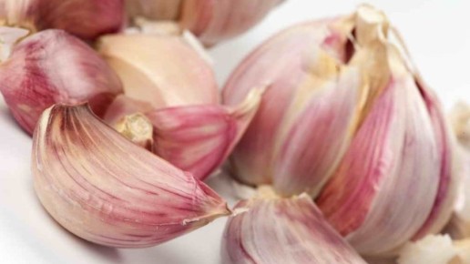 Как сохранить чеснок до весны: три секретных условия