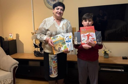 В канун Нового года парламентарии регионального заксобрания стали настоящими волшебниками для своих юных земляков