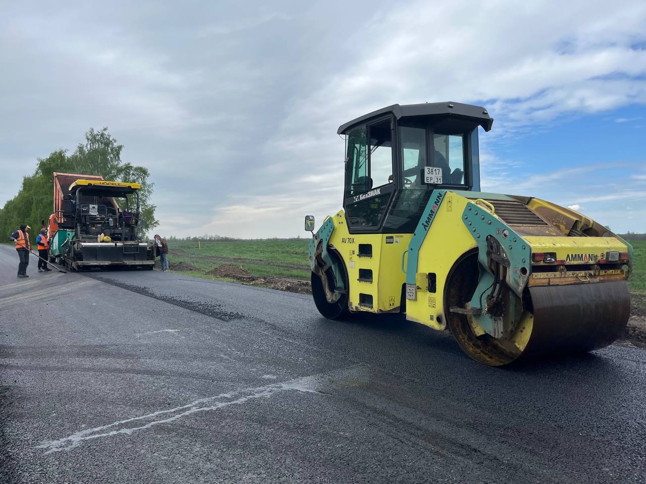 Качество автомобильных дорог и улично-дорожной сети наших сёл и посёлков напрямую влияет на уровень жизни, доступность для населения социальных услуг и развитие экономики в целом