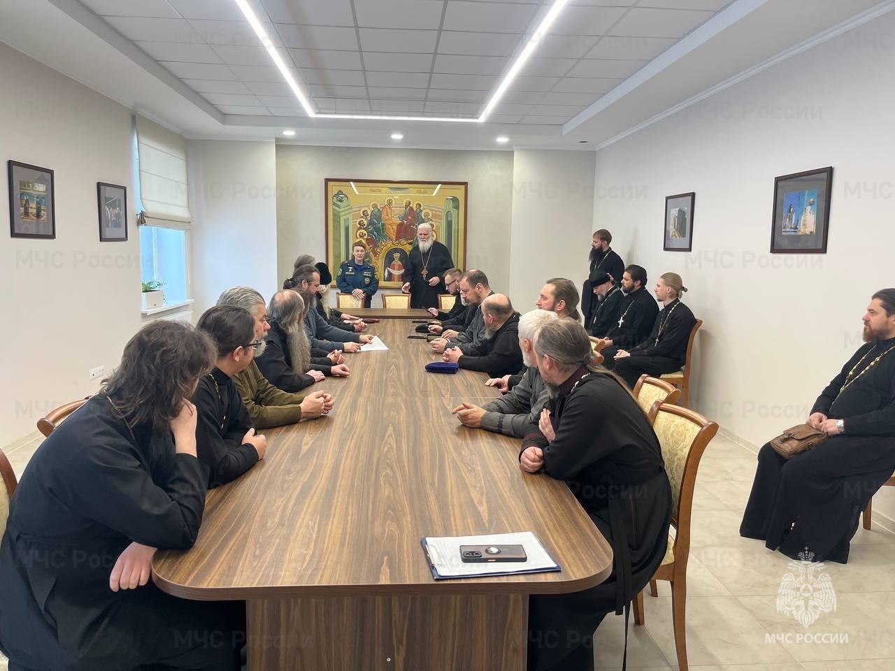 В преддверии Рождественских праздников прошло занятие по пожарной безопасности со священнослужителями