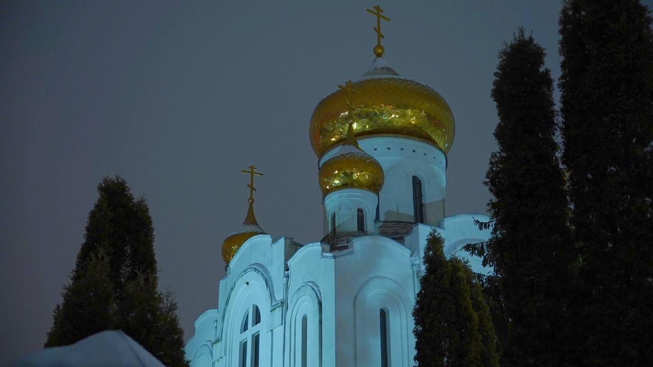 Дорогие друзья!. СОФ НИУ «БелГУ» сердечно поздравляет вас с Рождеством Христовым — светлым праздником надежды, добра и духовного обновления Пусть этот волшебный день наполнит ваши дома теплом и уютом, подарит радость общения...