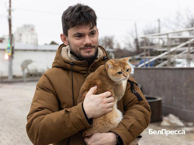«Я понимал, что подобное может случиться, но специально ничего не заготавливал. Только пауэрбанк держу заряженным. Сейчас вот подумываю съездить в магазин, купить газовую горелку, чтобы хоть воду нагреть или тушёнку...