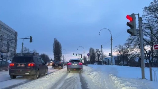 Доброе утро, друзья. Трафик на дороге достаточно плотный из-за выпадения осадков Вот Вам несколько советов от нас очистите свой автомобиль от снега избегайте резких торможении, при повороте, разгоне, переключении передач, в...