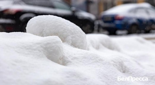 538 ñîòðóäíèêîâ è 36 ñïåöìàøèí óïðàâëÿþùèõ êîìïàíèé ÷èñòÿò ñ óòðà çàñíåæåííûé Áåëãîðîä