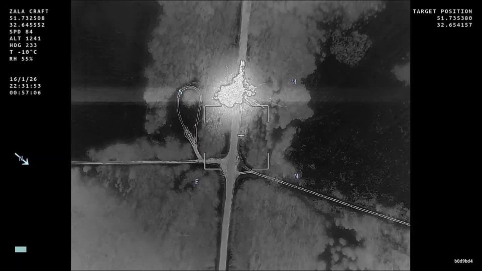 ������� ������: ������� ����� �������� ������ 165-� �������������� ������� ���������� ����: ���� M142 HIMARS, ������ �� ������ ��������.�