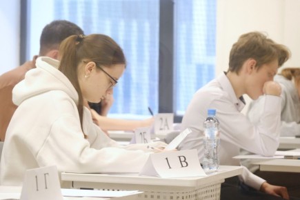 ������� 2 700 �������� ������������ ������� ������ ������� � ������������ ����� ������������� ��������� ����������