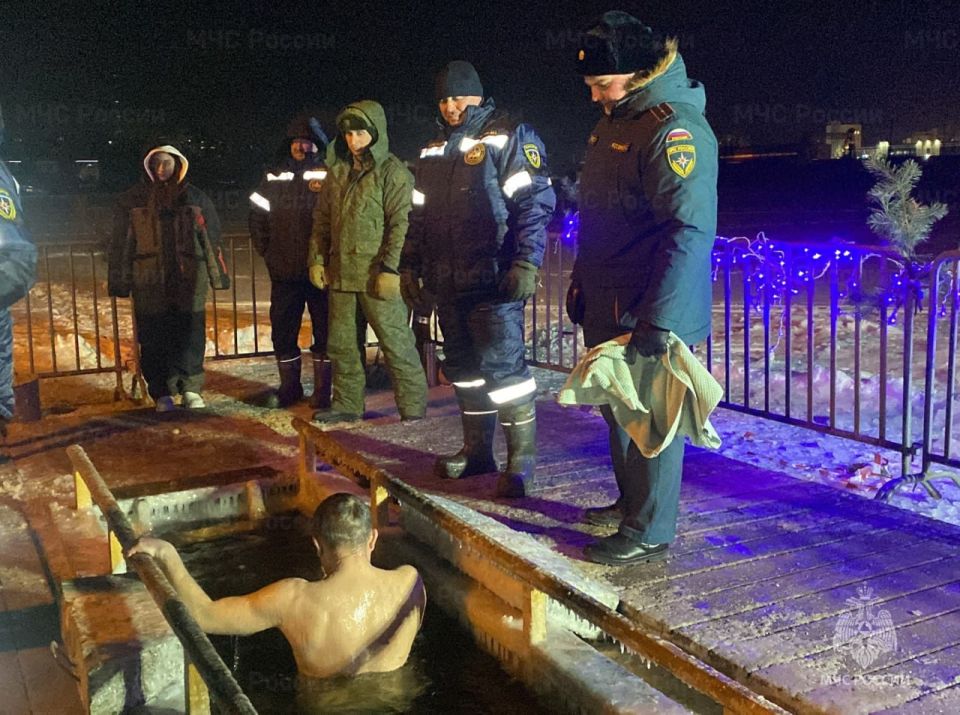 Порядка 5 тысяч белгородцев в минувшую ночь окунулись в крещенскую воду