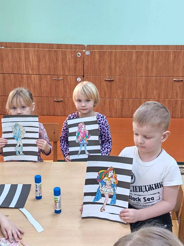 Белгородские автоинспекторы открыли «световозвращающие мастерские» для дошкольников