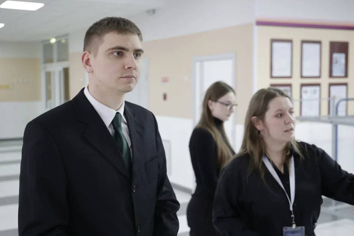 Дублёр губернатора Александр Шкодниченко проверил готовность пункта обогрева и склада гуманитарной помощи в Белгороде