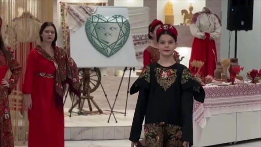 Андрей Миськов: В Центре искусств и ремёсел состоялось заседание Женского клуба «Призма Новоосколья» на тему «Мода на народное», посвящённое возрождению русских культурных традиций